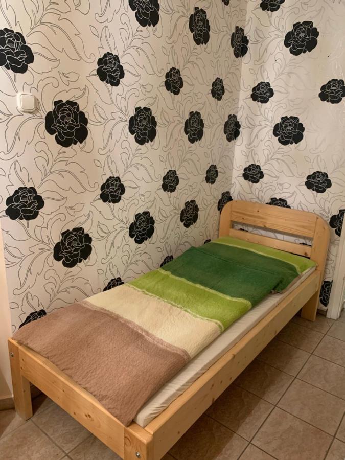 Fenyves Family Rooms And Bungalows ハイデゥソボスロー エクステリア 写真