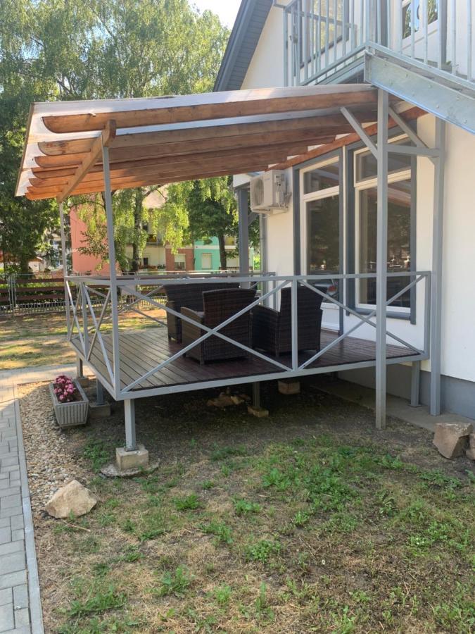 Fenyves Family Rooms And Bungalows ハイデゥソボスロー エクステリア 写真